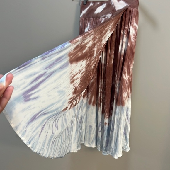 Chaser Silky Skirt Banded waist Pull-on Midi Tie-Dye Mauve Blue Purple Women's S - Picture 4 of 12